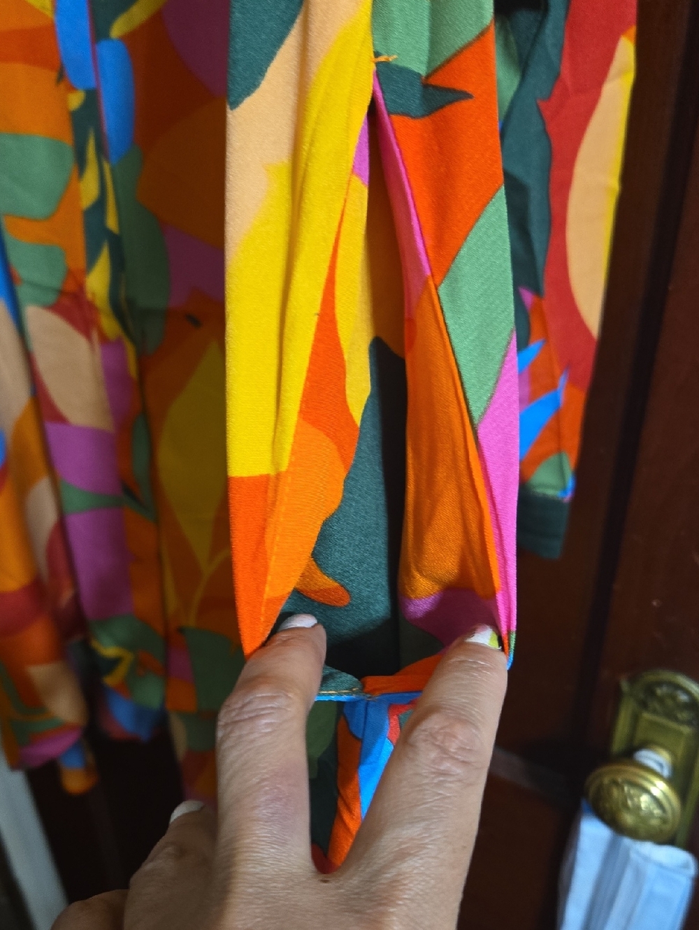 Vibrant Tropical Print Button-Up Tunic - Picture 4 of 9